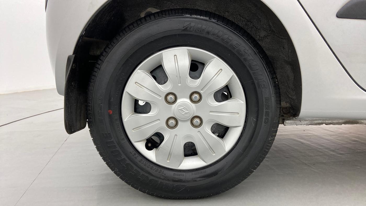 2010 Hyundai i10 MAGNA 1.2, Petrol, Manual, 60,857 km, Right Rear Wheel
