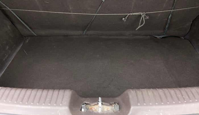 2010 Hyundai i10 MAGNA 1.2, Petrol, Manual, 60,857 km, Boot Inside View