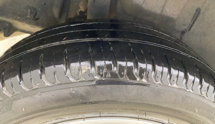2022 Maruti Swift ZXI AMT, Petrol, Automatic, 66,074 km, Right Rear Tyre Tread