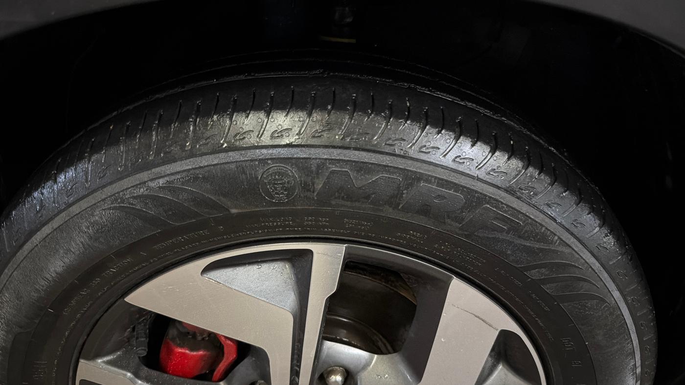 2020 KIA SONET GTX PLUS 1.0 IMT, Petrol, Manual, 47,474 km, Left Front Tyre Tread