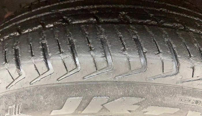 2018 Datsun Redi Go S 1.0 AMT, Petrol, Automatic, 38,594 km, Left Front Tyre Tread