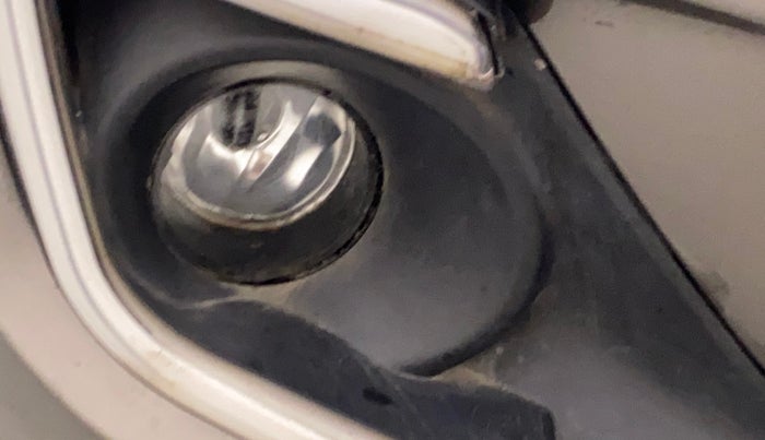 2019 Maruti Swift VXI, Petrol, Manual, 38,163 km, Right fog light - Not working