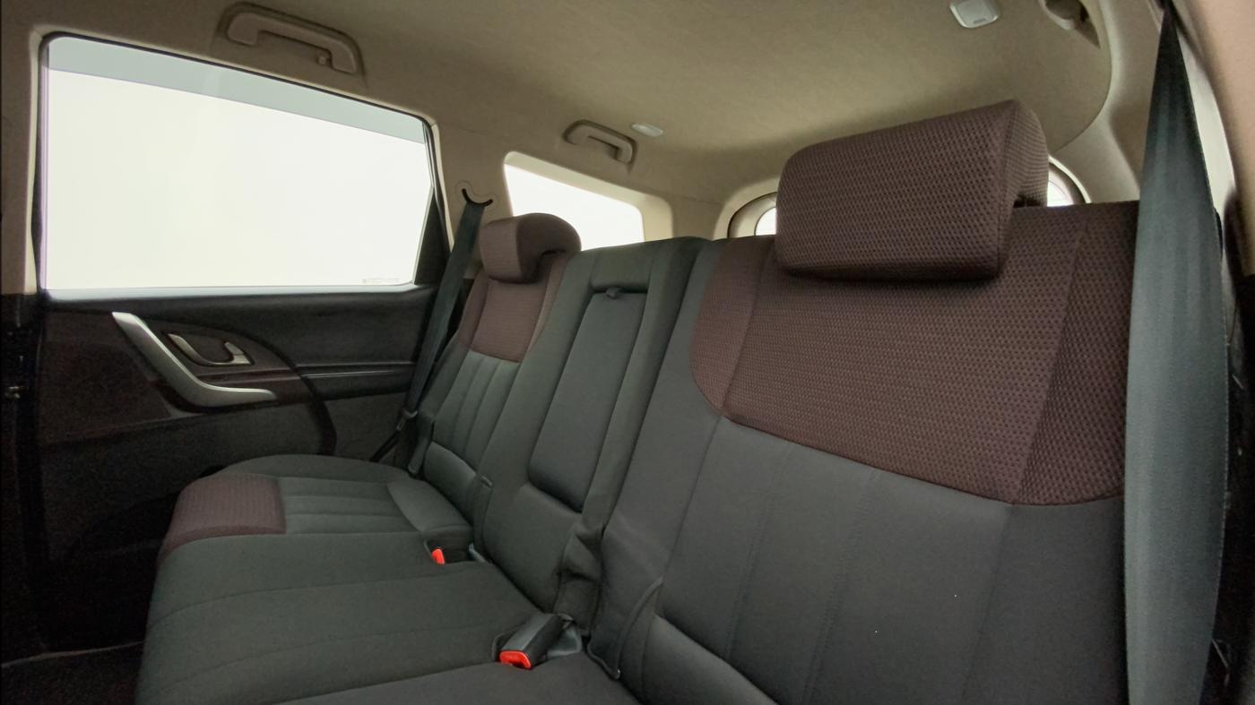 2014 Mahindra XUV500 W6 4X2, Diesel, Manual, 93,713 km, Right Side Rear Door Cabin
