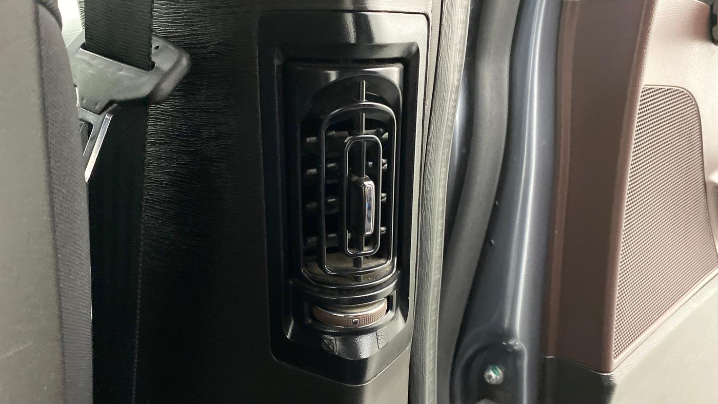 2014 Mahindra XUV500 W6 4X2, Diesel, Manual, 93,713 km, Rear AC Vents