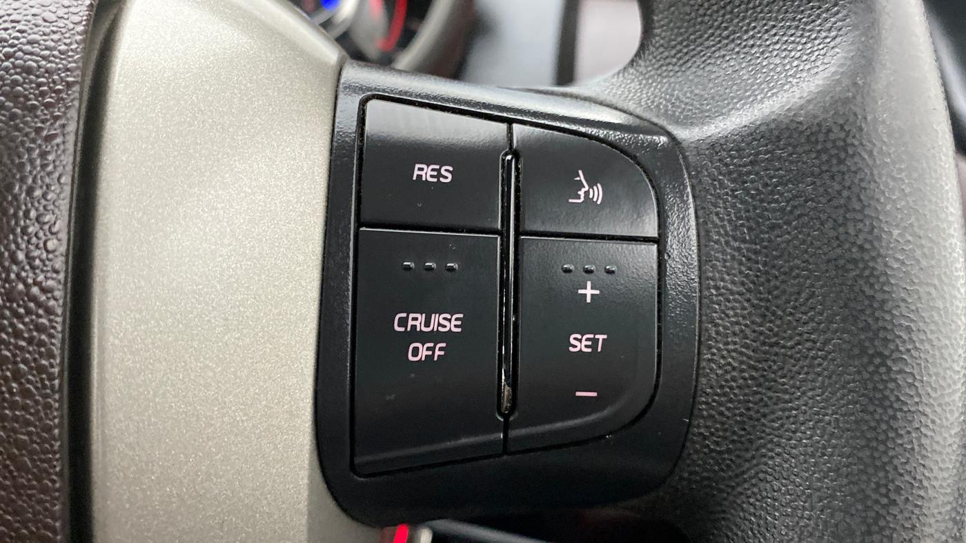 2014 Mahindra XUV500 W6 4X2, Diesel, Manual, 93,713 km, Adaptive Cruise Control
