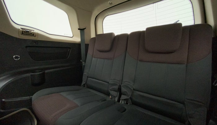 2014 Mahindra XUV500 W6 4X2, Diesel, Manual, 93,713 km, Third Seat Row ( optional )