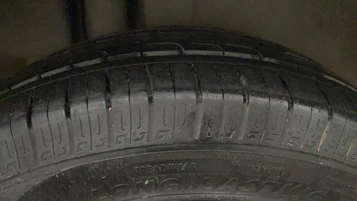 2019 Maruti Ciaz SIGMA 1.5 SHVS MT  PETROL, Petrol, Manual, 63,663 km, Right Rear Tyre Tread