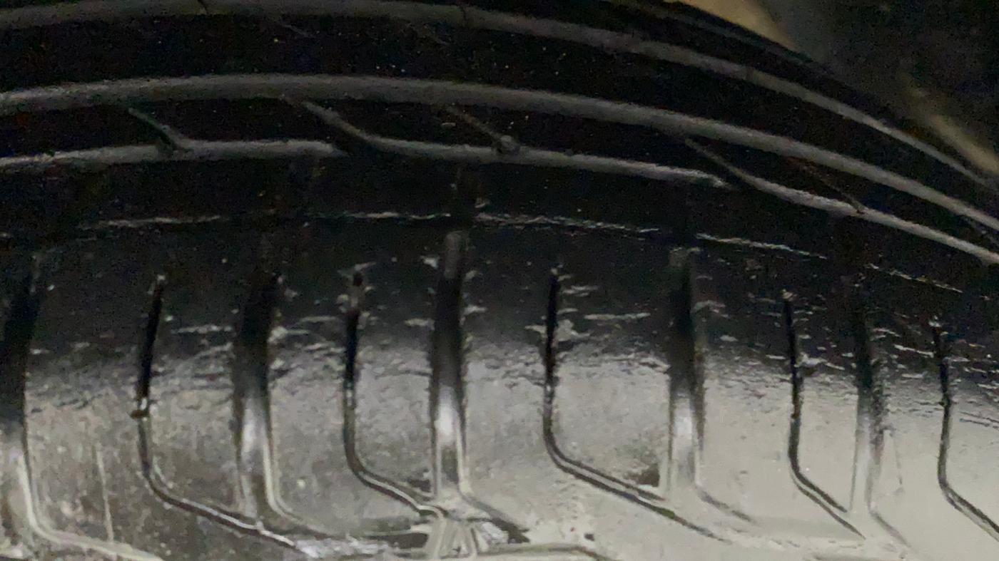 2020 Tata NEXON XE PETROL, Petrol, Manual, 24,380 km, Left Front Tyre Tread