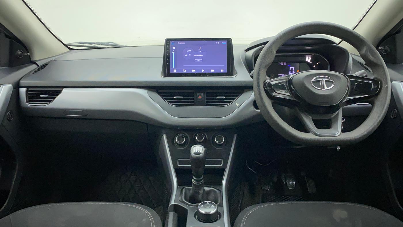 2020 Tata NEXON XE PETROL, Petrol, Manual, 24,380 km, Dashboard