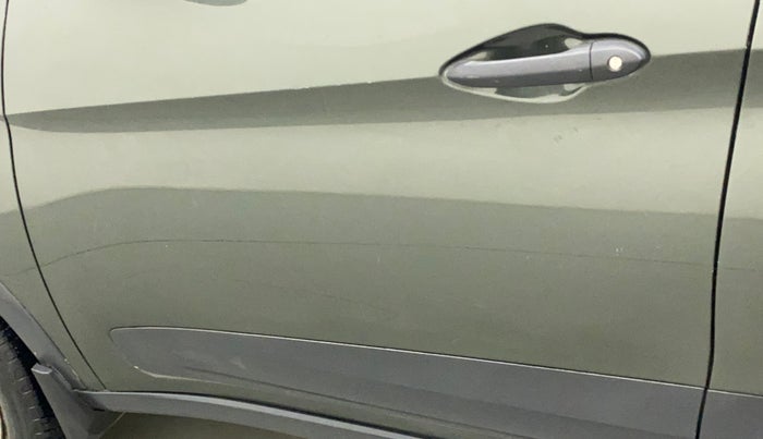 2020 Tata NEXON XE PETROL, Petrol, Manual, 24,380 km, Front passenger door - Minor scratches