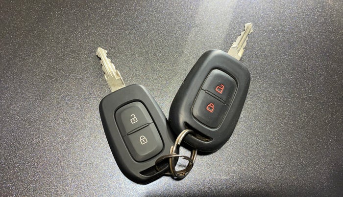 2018 Renault Duster 110 PS RXZ 4X4 MT DIESEL, Diesel, Manual, 64,613 km, Key Close Up