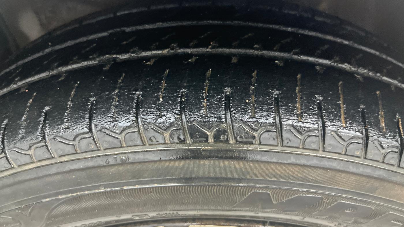 2014 Maruti Celerio ZXI, Petrol, Manual, 83,188 km, Left Front Tyre Tread