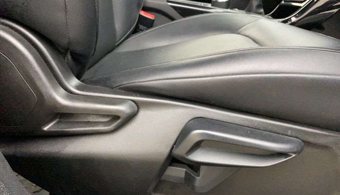2022 Tata NEXON XZ PLUS PETROL DARK EDITION, Petrol, Manual, 67,235 km, Driver Side Adjustment Panel