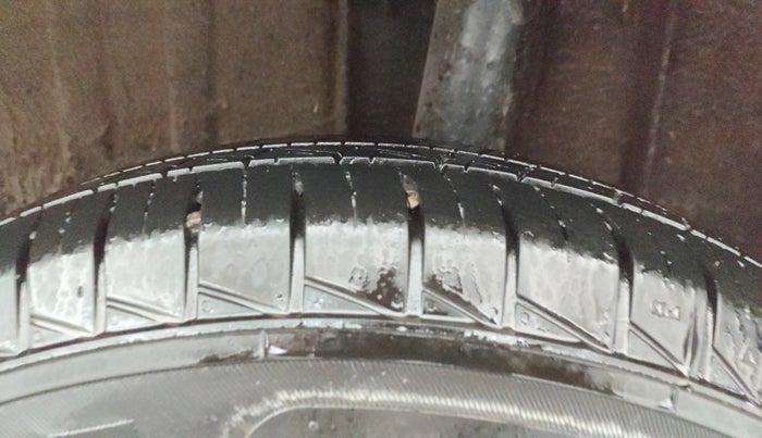 2024 Renault TRIBER RXL Limited Edition, Petrol, Manual, 4,849 km, Left Rear Tyre Tread