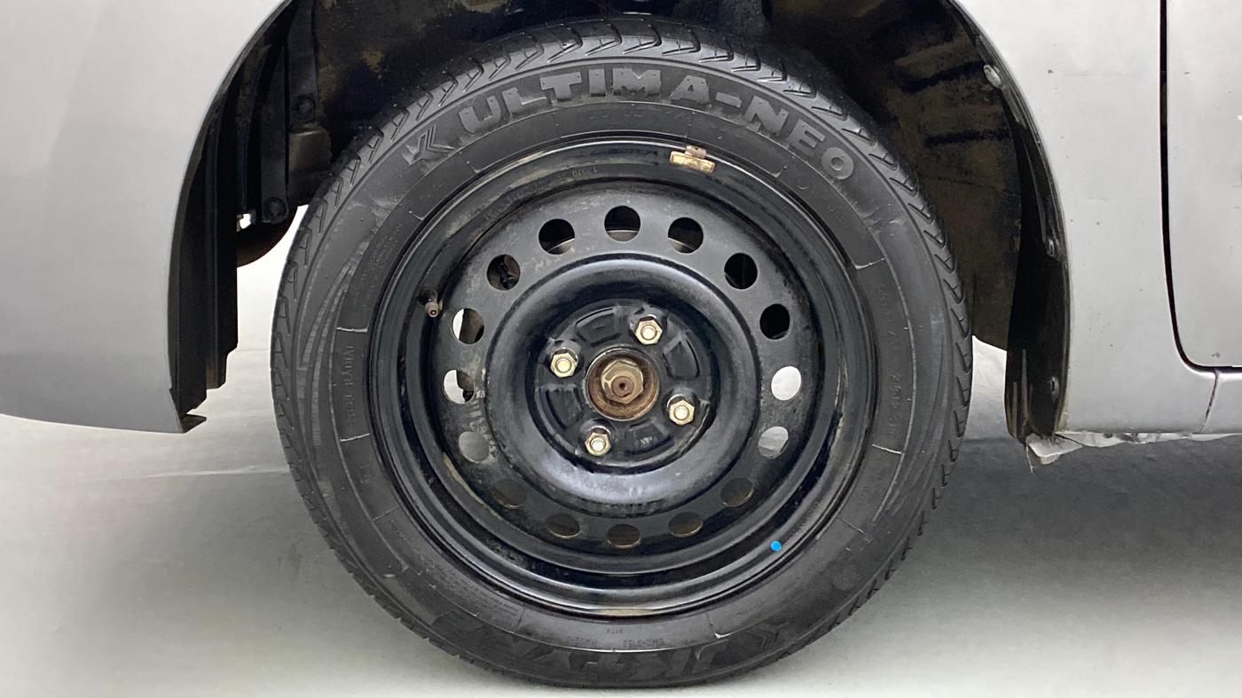 2013 Maruti Wagon R 1.0 VXI, Petrol, Manual, 29,373 km, Left Front Wheel