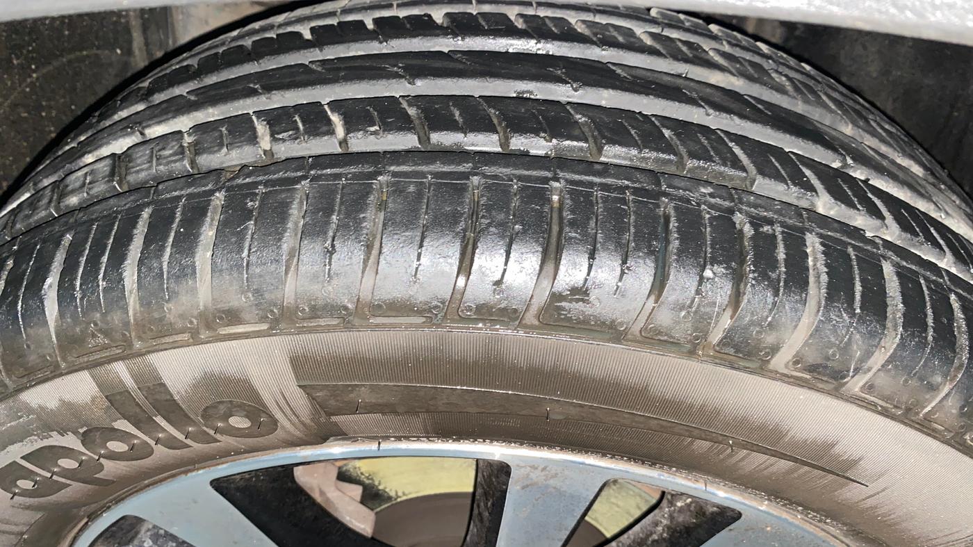 2019 Nissan Kicks XV 1.5, Petrol, Manual, 10,880 km, Left Front Tyre Tread