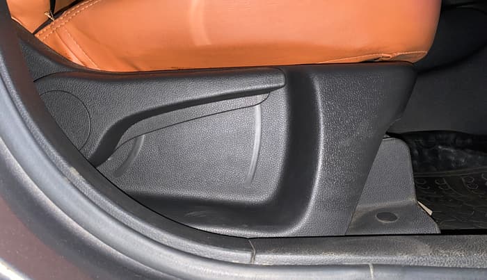 2019 Nissan Kicks XV 1.5, Petrol, Manual, 10,880 km, Driver Side Adjustment Panel