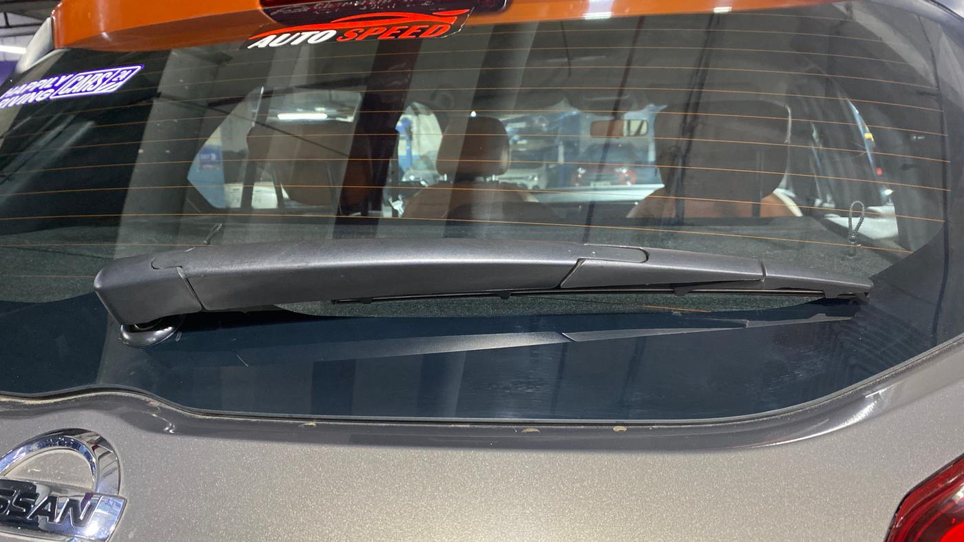 2019 Nissan Kicks XV 1.5, Petrol, Manual, 10,880 km, Rear Wiper