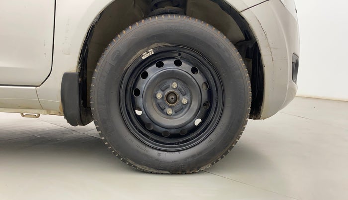 2011 Maruti Ritz VXI, Petrol, Manual, 87,652 km, Right Front Wheel