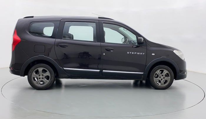 2015 Renault Lodgy 110 PS RXZ STEPWAY 8 STR, Diesel, Manual, 68,106 km, Right Side