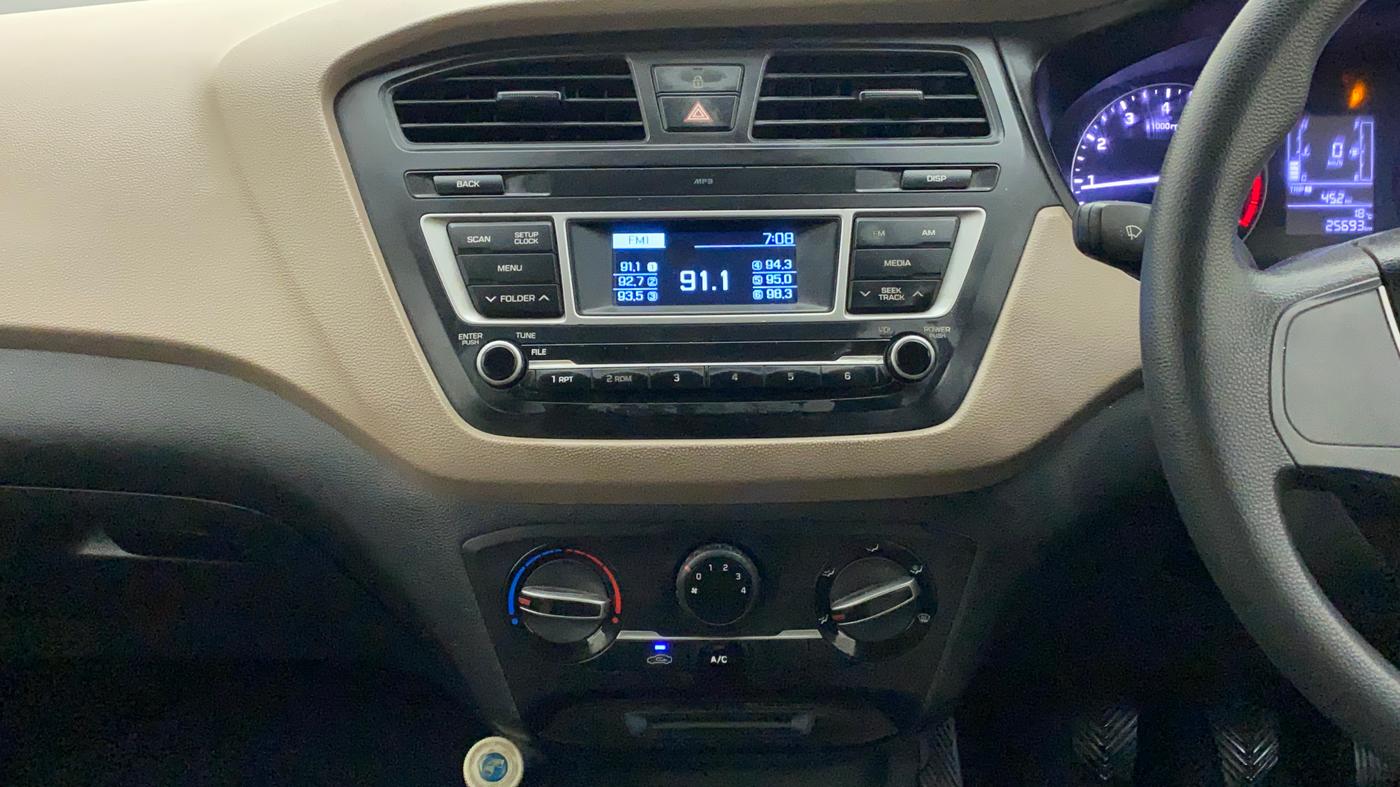 2017 Hyundai Elite i20 MAGNA EXECUTIVE 1.2, Petrol, Manual, 25,846 km, Air Conditioner