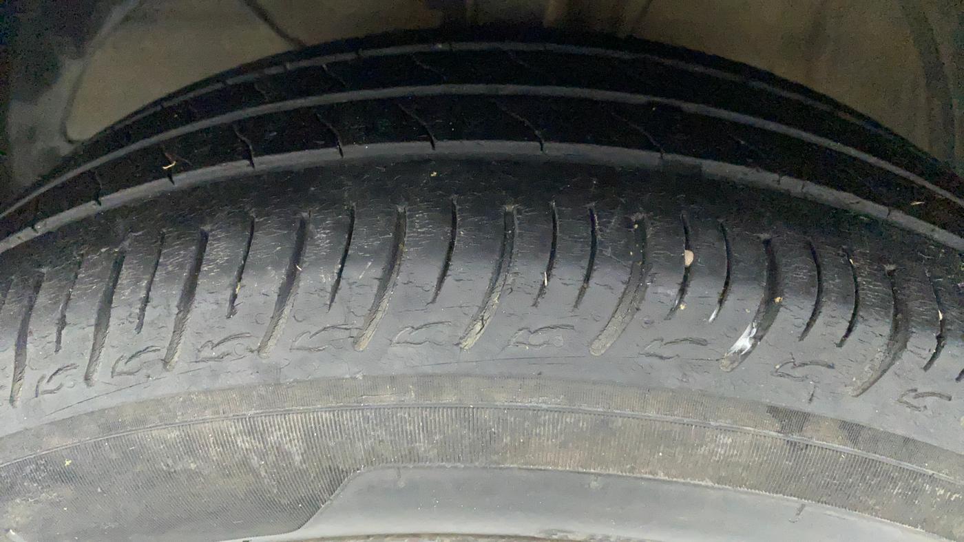 2020 Maruti Baleno DELTA 1.2 K12, Petrol, Manual, 37,016 km, Left Front Tyre Tread