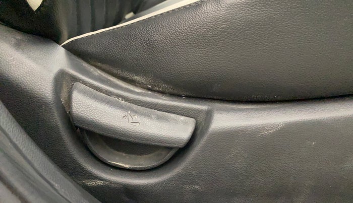 2014 Hyundai Grand i10 SPORTZ AT 1.2 KAPPA VTVT, Petrol, Automatic, 44,880 km, Driver Side Adjustment Panel