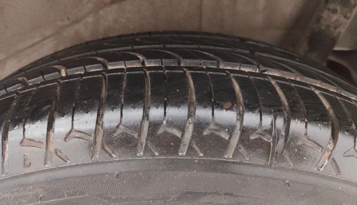 2016 Maruti Wagon R 1.0 VXI AMT, Petrol, Automatic, 46,454 km, Left Rear Tyre Tread