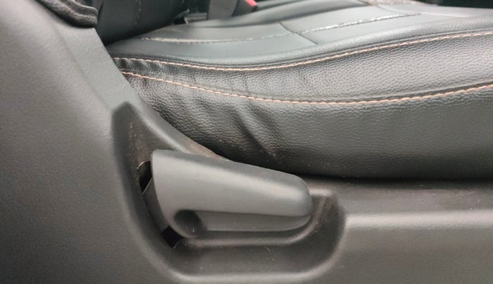 2016 Maruti Wagon R 1.0 VXI AMT, Petrol, Automatic, 46,454 km, Driver Side Adjustment Panel