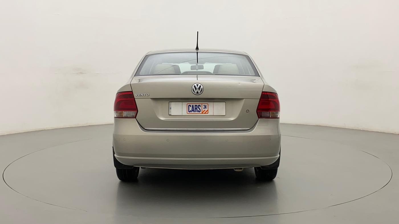 2014 Volkswagen Vento HIGHLINE 1.6 MPI, Petrol, Manual, 85,997 km, Back/Rear