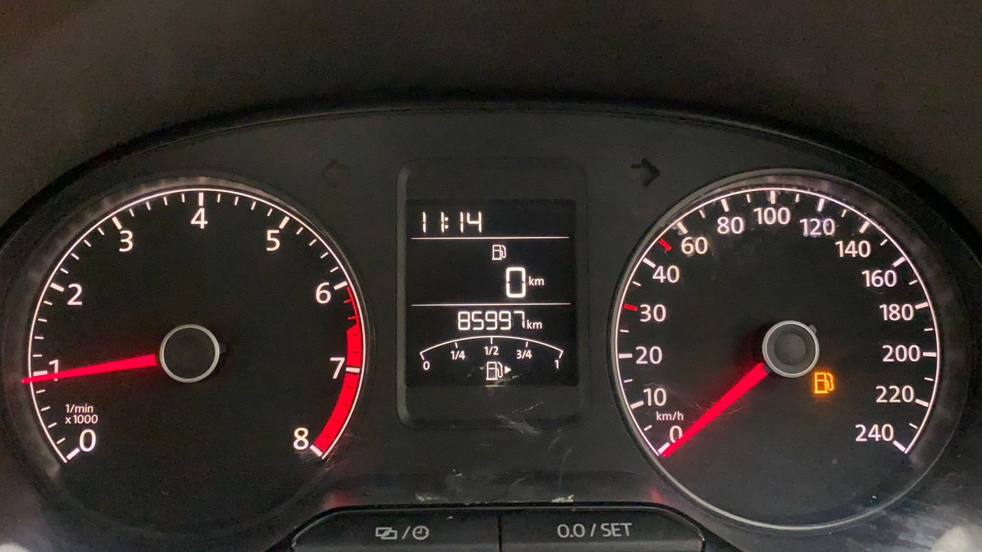 2014 Volkswagen Vento HIGHLINE 1.6 MPI, Petrol, Manual, 85,997 km, Odometer Image