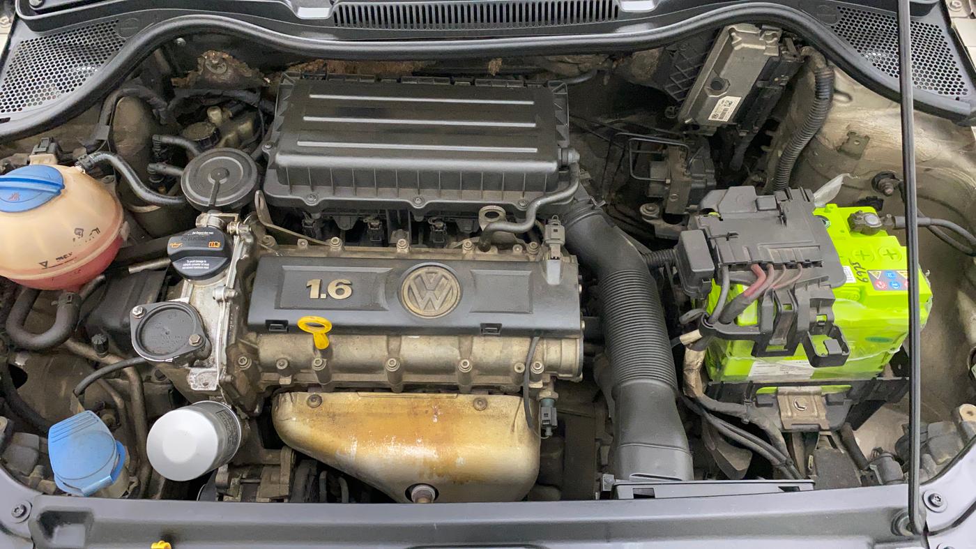 2014 Volkswagen Vento HIGHLINE 1.6 MPI, Petrol, Manual, 85,997 km, Open Bonet
