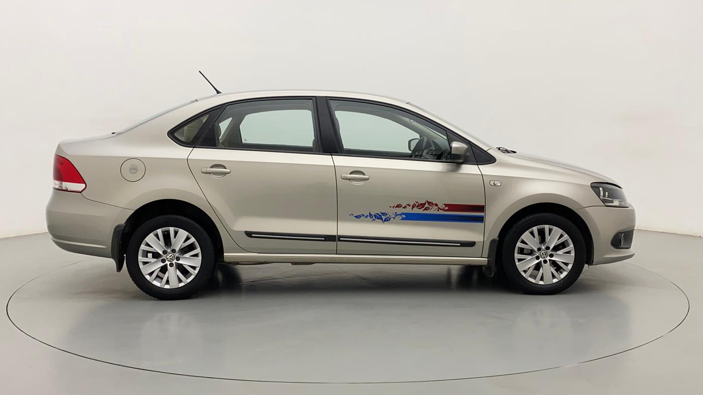 2014 Volkswagen Vento HIGHLINE 1.6 MPI, Petrol, Manual, 85,997 km, Right Side View