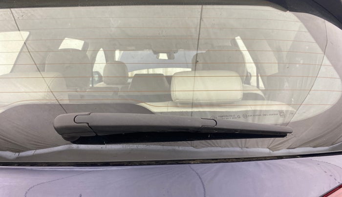2021 Mahindra XUV700 AX 7 P AT 7 STR, Petrol, Automatic, 31,113 km, Rear Wiper