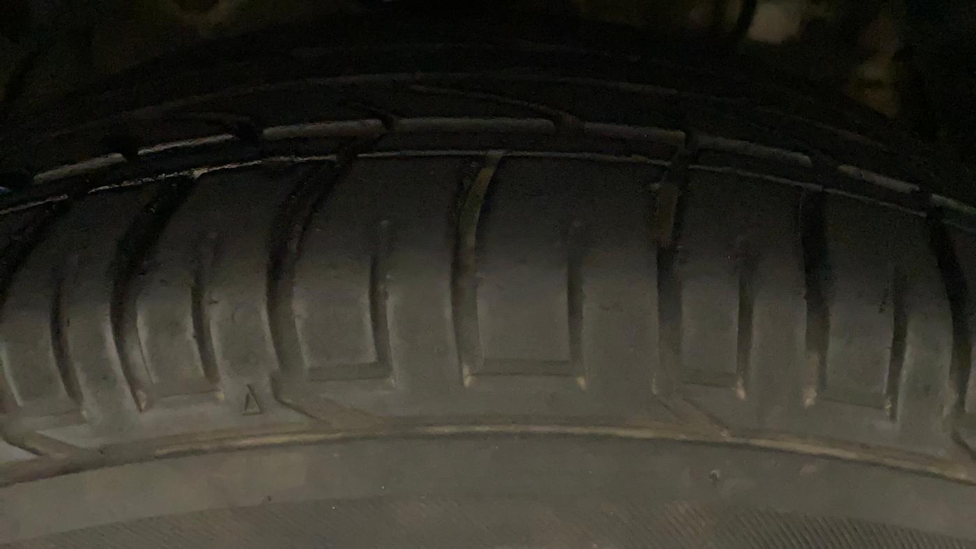 2021 Mahindra XUV300 W6 1.5 DIESEL AMT, Diesel, Automatic, 38,673 km, Left Rear Tyre Tread