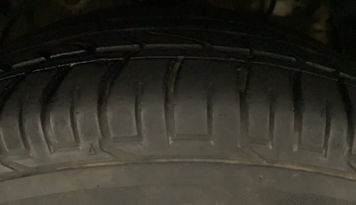 2021 Mahindra XUV300 W6 1.5 DIESEL AMT, Diesel, Automatic, 38,673 km, Left Rear Tyre Tread