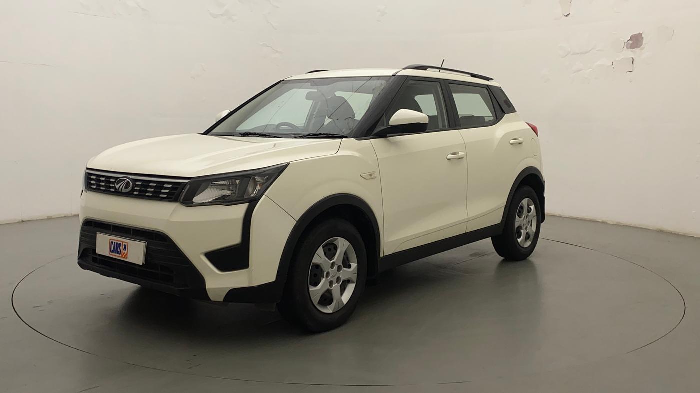 2021 Mahindra XUV300 W6 1.5 DIESEL AMT, Diesel, Automatic, 38,673 km, Left Front Diagonal