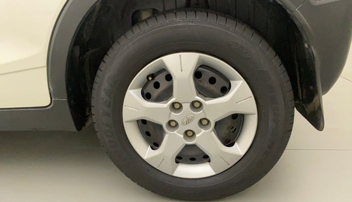 2021 Mahindra XUV300 W6 1.5 DIESEL AMT, Diesel, Automatic, 38,673 km, Left Rear Wheel