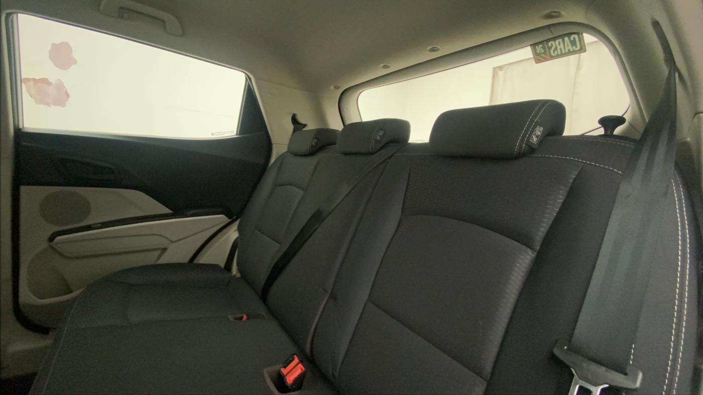 2021 Mahindra XUV300 W6 1.5 DIESEL AMT, Diesel, Automatic, 38,673 km, Right Side Rear Door Cabin