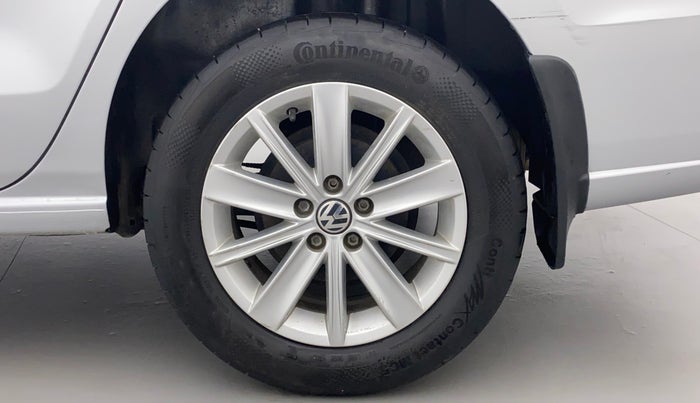 2016 Volkswagen Vento HIGHLINE 1.5 AT, Diesel, Automatic, 64,918 km, Left Rear Wheel