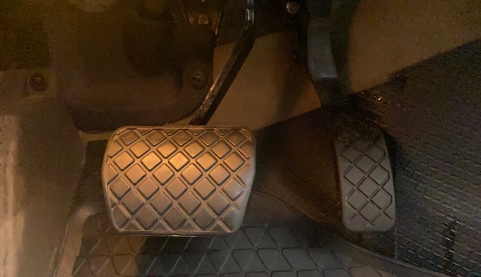 2016 Volkswagen Vento HIGHLINE 1.5 AT, Diesel, Automatic, 64,918 km, Pedals