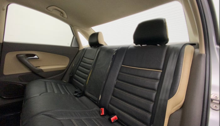 2016 Volkswagen Vento HIGHLINE 1.5 AT, Diesel, Automatic, 64,918 km, Right Side Rear Door Cabin