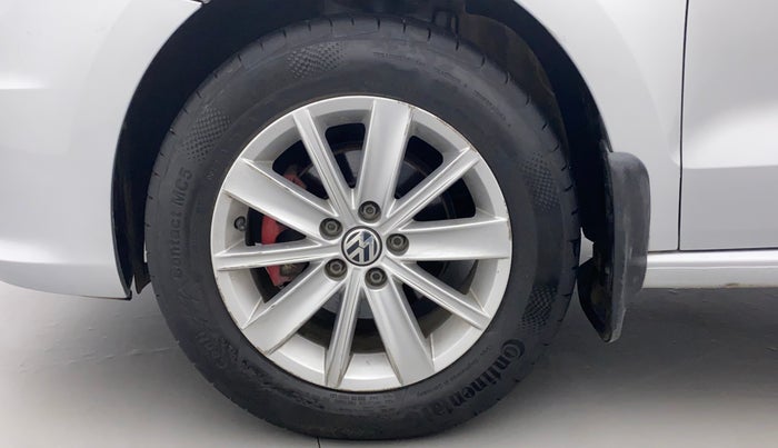 2016 Volkswagen Vento HIGHLINE 1.5 AT, Diesel, Automatic, 64,918 km, Left Front Wheel