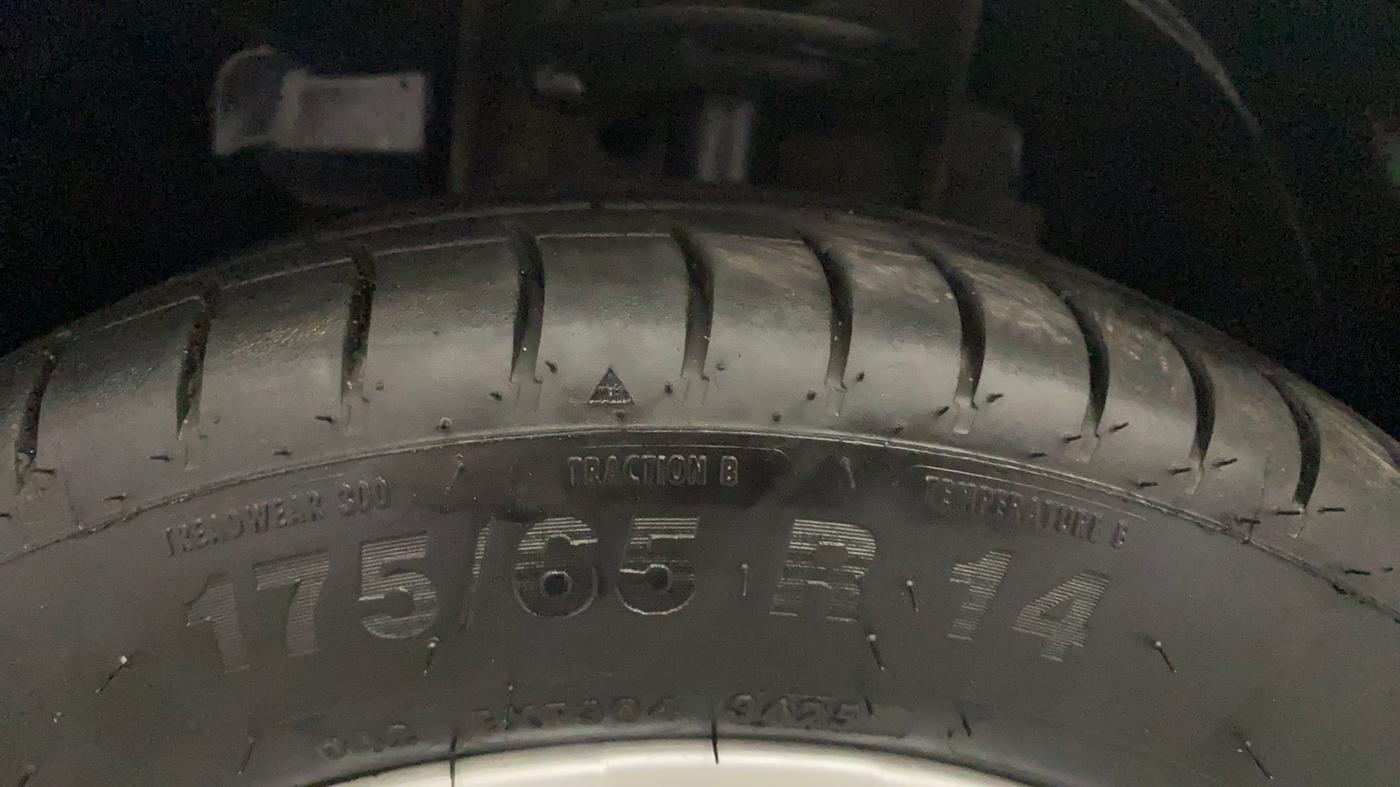 2018 Tata Tiago XT PETROL, Petrol, Manual, 62,063 km, Left Front Tyre Tread
