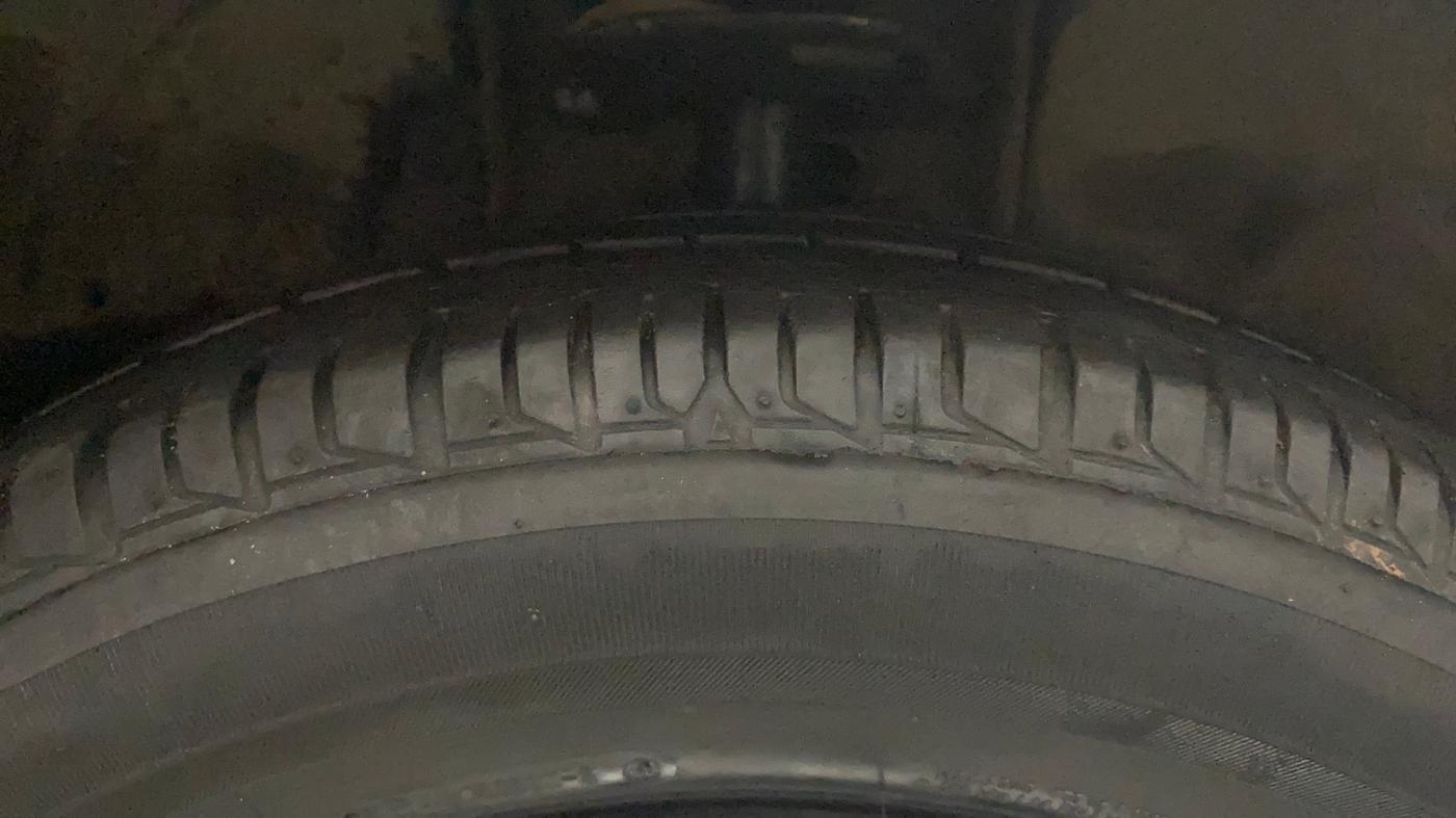 2018 Tata Tiago XT PETROL, Petrol, Manual, 62,063 km, Right Front Tyre Tread