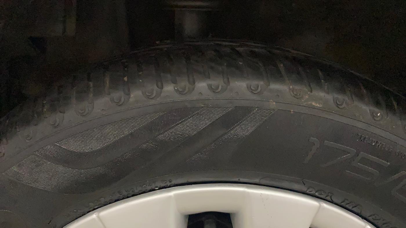 2018 Tata Tiago XT PETROL, Petrol, Manual, 62,063 km, Right Rear Tyre Tread