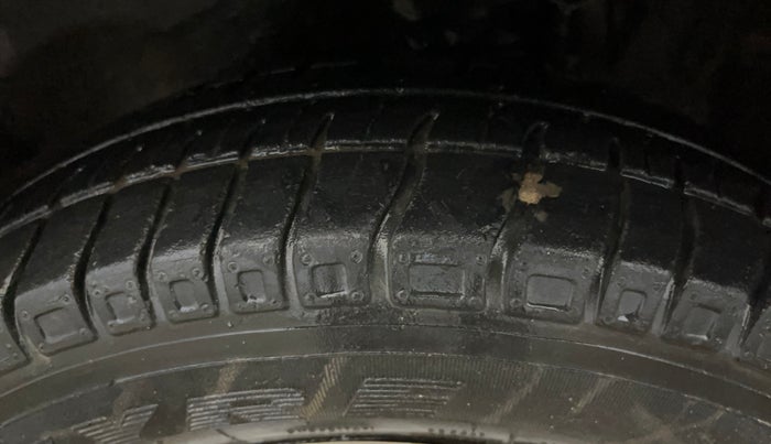 2013 Maruti Alto 800 LXI, Petrol, Manual, 43,242 km, Left Front Tyre Tread