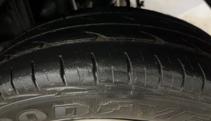 2013 Maruti Alto 800 LXI, Petrol, Manual, 43,242 km, Left Rear Tyre Tread