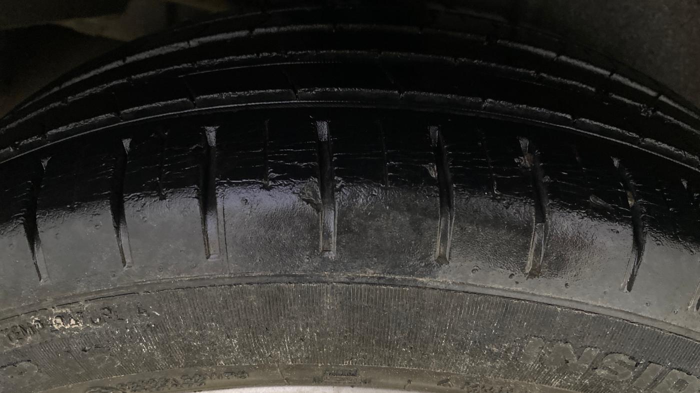 2016 Maruti Ciaz ZXI+, Petrol, Manual, 64,202 km, Right Rear Tyre Tread