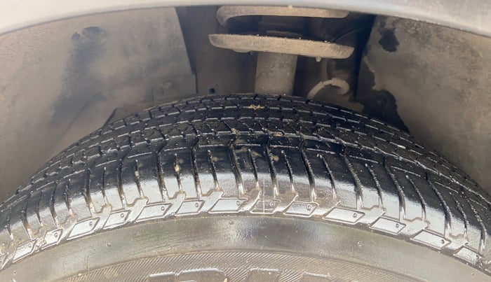 2018 Mahindra XUV500 W10, Diesel, Manual, 77,573 km, Left Front Tyre Tread